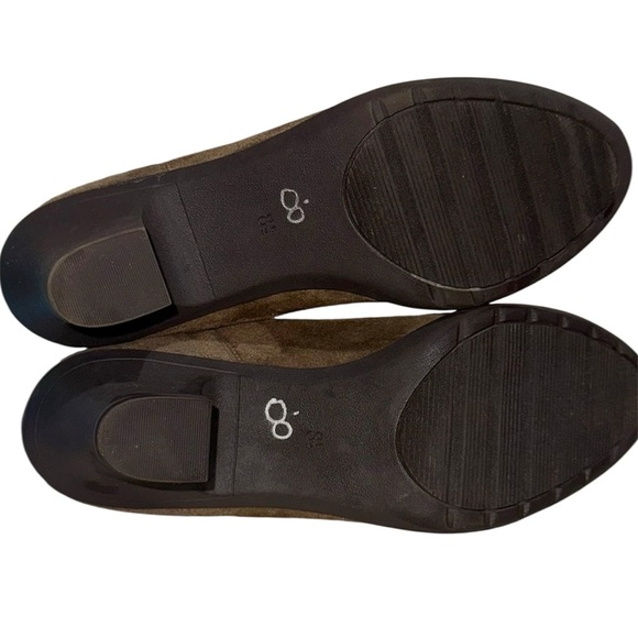 Elegant Tan Heeled Boots with Cozy Cream Lining used size 8 - Picture 5 of 5